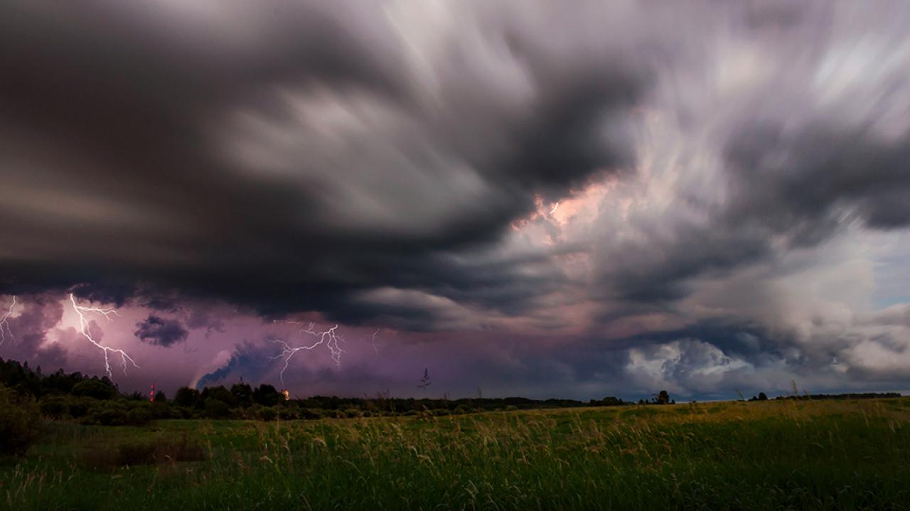 Alerty Imgw Pogoda W Weekend Burze Z Gradem W Polsce Tvn Meteo