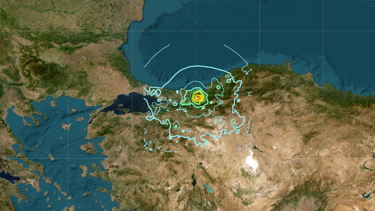 Turcja Trz Sienie Ziemi O Magnitudzie Ranni Brak Pr Du Tvn Meteo