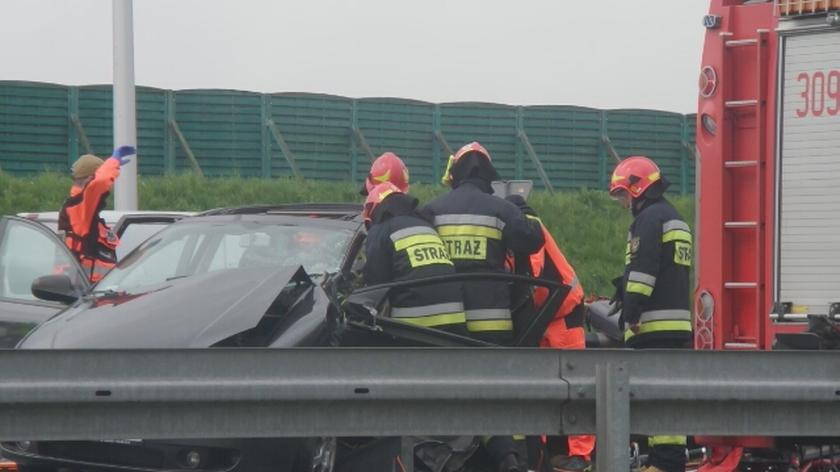 Wypadek Na Obwodnicy Warszawy Dwie Osoby Zakleszczone Trzy Ranne