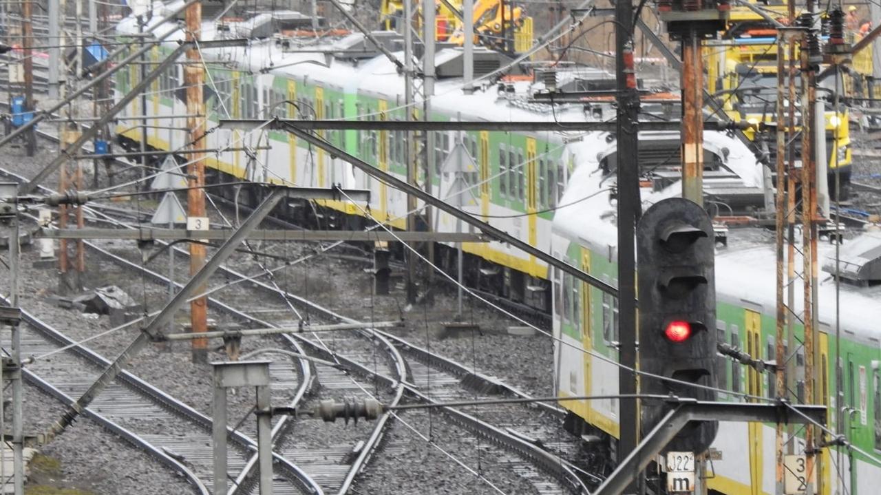 Zarządca infrastruktury o chaos na kolei obwinia przewoźników Zarzuca