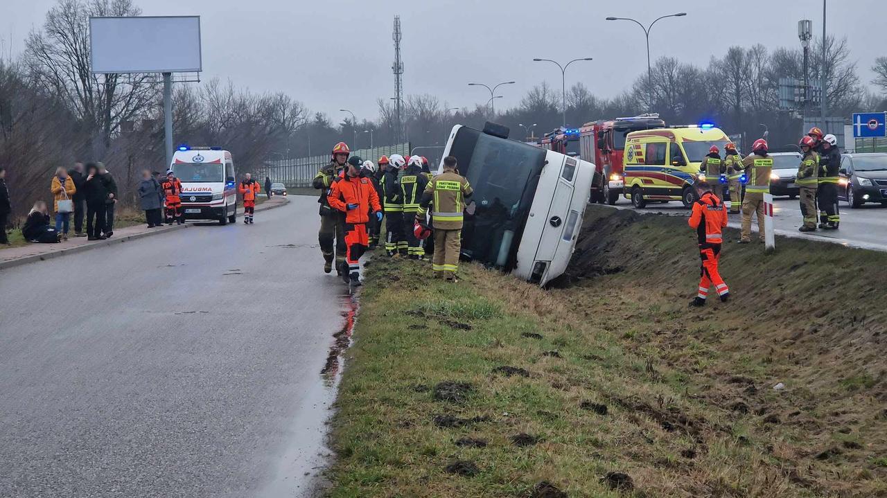 Jab Onna Autobus Na Boku W Rowie Zderzenie Z Autem Osobowym Tvn