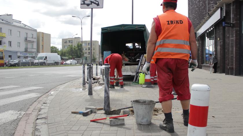 Będą nowe słupki w całym mieście Zaczęli od Mokotowa TVN Warszawa