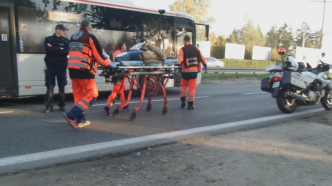 2 Letnie Dziecko Ranne W Wypadku Autobusu Z Fiatem TVN Warszawa