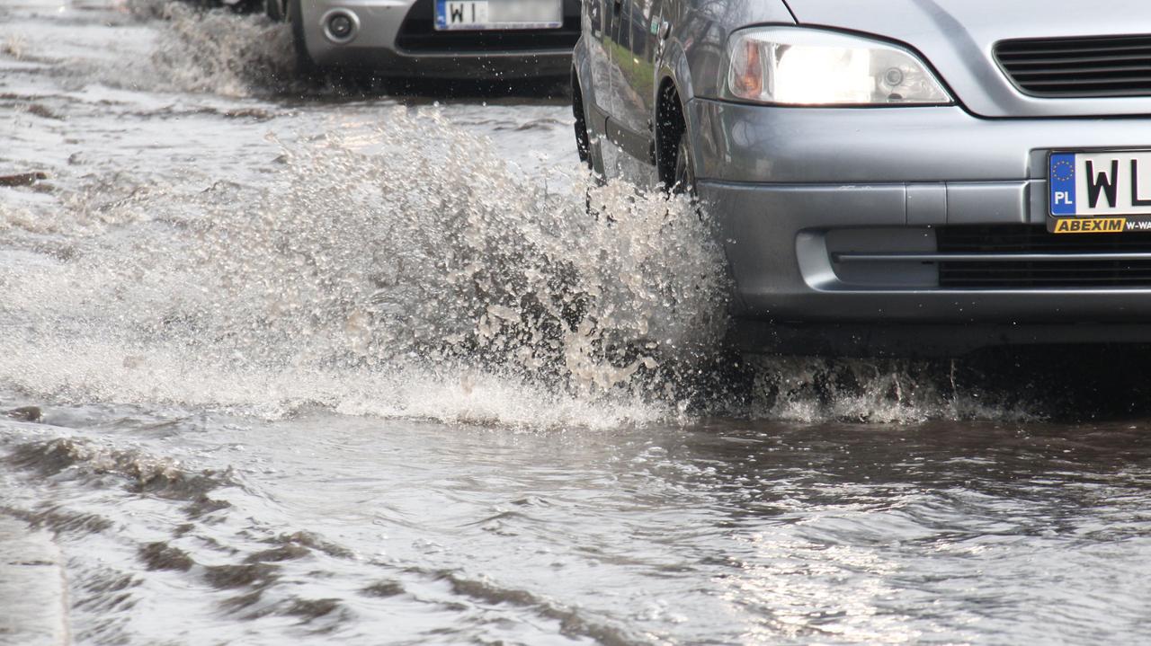 Zala O Wirki I Wigury Woda Wr Ci A Do Kran W Tvn Warszawa