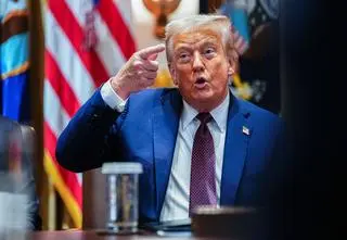 Mocne uderzenie Trumpa. Waluta i giełda na minusie