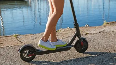 Hulajnogi elektryczne są coraz popularniejsze w Polsce
