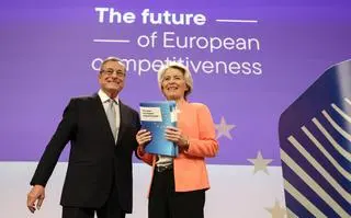 Ursula Von der Leyen i Mario Draghi na konferencji prasowej w Belgii
