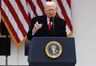 "Głupia jesteś? Jesteś głupią osobą?"