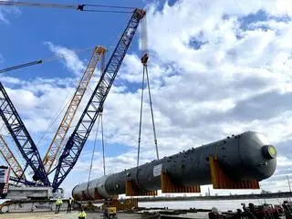 Wyładunek Wash Tower, nabrzeże Wisły w Płocku