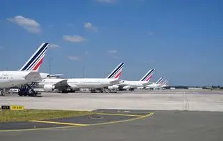 Samoloty linii Air France (zdjęcie ilustracyjne)
