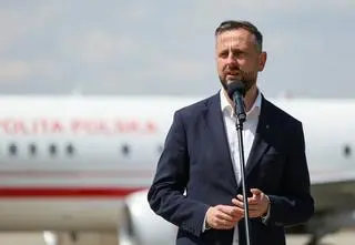 Przedsiębiorca na skraju bankructwa. Szef MON zlecił kontrolę