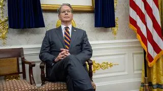 "Szczury uciekają ze statku". Władze wywożą miliony