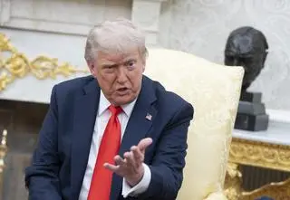 Import ostro w górę po "ofensywie" Trumpa 