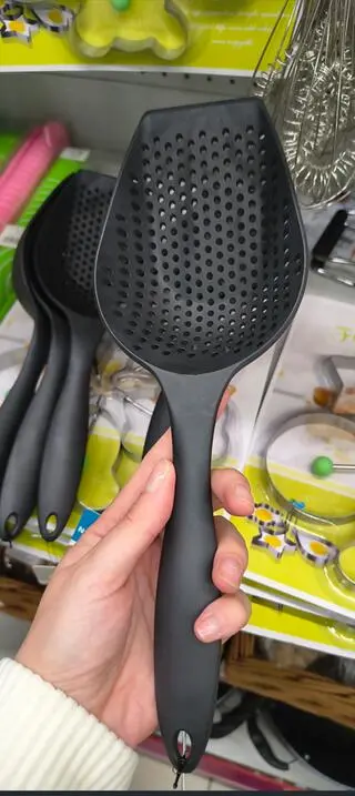 Podbierak do pierogów, w którym wykryto niebezpieczne aminy