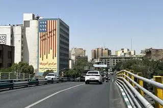 Teheran, Iran - antyamerykański mural