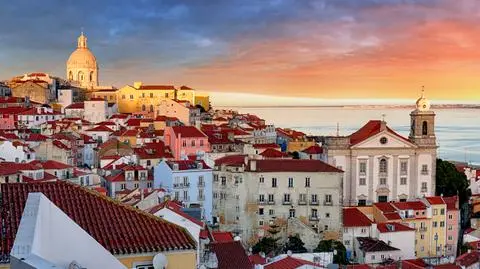 lizbona portugalia shutterstock_603926003