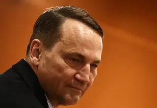 Sikorski: Polacy będą wiedzieli komu dziękować, kiedy stracą oszczędności