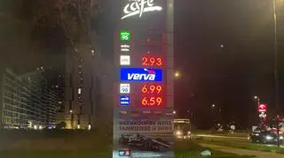 Pylon na stacji Orlenu w Warszawie