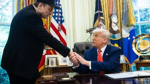 Donald Trump żegna Elona Muska w Białym Domu