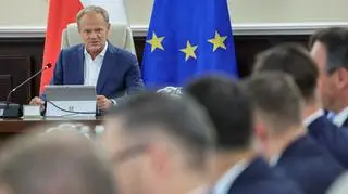 "Ma dobre relacje z Tuskiem", "sprawny medialnie", z "doświadczeniem". Może zostać rzecznikiem?