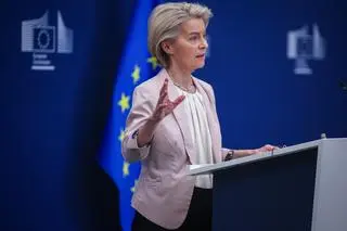 Ursula von der Leyen w Belgii na konferencji prasowej