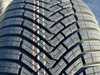 Pamiętajmy, że kupując opony zimowe warto oprócz rozmiaru i indeksów prędkości oraz nośności wybrać takie, które dla nas będą najlepsze