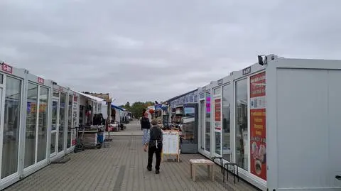 "Została nam tylko jedna sukienka". Wracamy do kupców z Marywilskiej 44