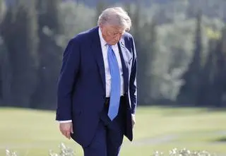 To "może rozbić ruch MAGA" i "zdefiniować prezydenturę Trumpa"