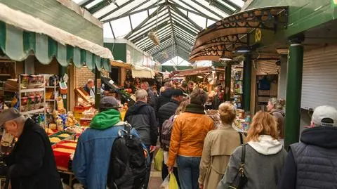Do której zrobimy dziś zakupy?