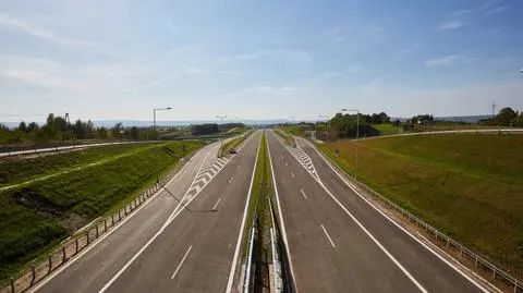 Dwa odcinki Via Carpatia za ponad miliard złotych. "Kolejne ważne umowy"