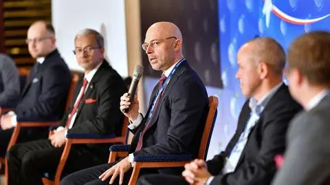 Minister zapowiada 300 tysięcy miejsc pracy