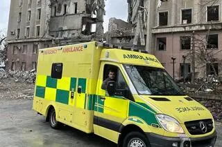 Jeden z pojazdów przekazanych Ukrainie przez londyńczyków