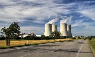 Elektrownia atomowa. Zdjęcie ilustracyjne