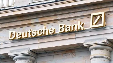 Mimo dobrych wyników, bank zapowiada zwolnienia. "Musimy jeszcze bardziej przyspieszyć i właśnie to robimy"