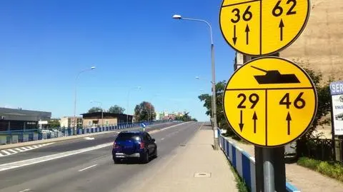Wojskowe oznakowanie na drogach krajowych