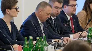 Marian Banaś podczas posiedzenia komisji