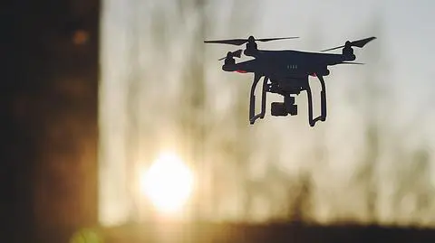 Zmiany w lataniu dronami. Nowe obowiązki dla użytkowników