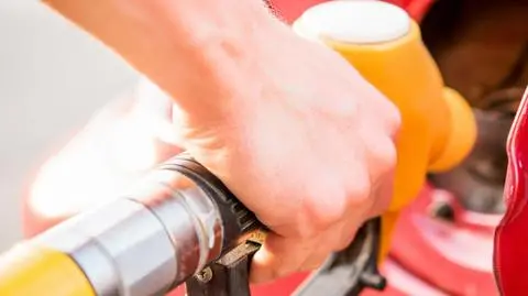 "W najbliższych dniach poznamy szczegóły tańszego tankowania"