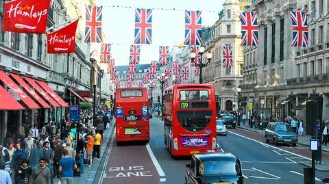Brexit a praca, wyjazd na Wyspy i ubezpieczenie zdrowotne. Prawnik wyjaśnia
