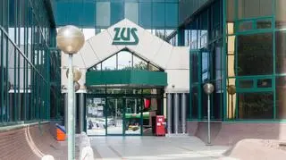 Podstępy oszustów. ZUS ostrzega