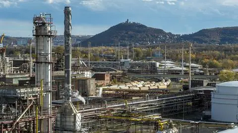 Orlen збільшує поставки російської нафти. Прем'єр: ми не хочемо, щоб чехи не могли їздити автівками