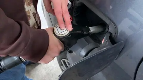 Piątka z przodu. Na stacjach najdrożej od blisko roku