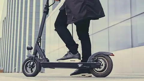 Hulajnogi na ścieżki rowerowe? Propozycja minister Emilewicz