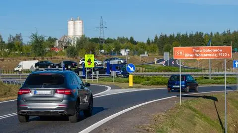Coraz więcej żółtych tablic przy polskich drogach 