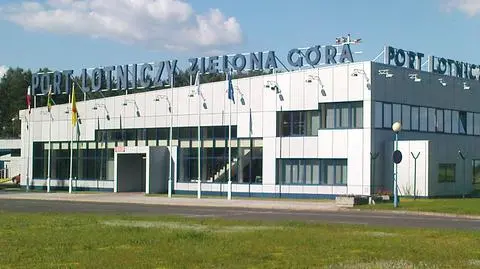 Babimost-ma lotnisko, które obsługuje bardzo mało pasażerów.