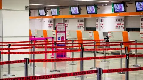 Przewoźnicy operujący w Polsce wydłużyli czas zawieszenia lotów