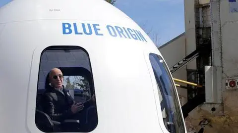 Jeff Bezos oferuje cywilne loty w kosmos za 200-300 tysięcy dolarów