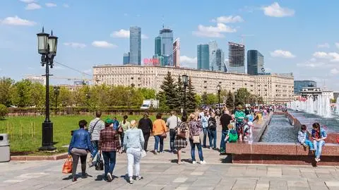 Moskwa reperuje budżet dzięki imigrantom. Chociaż ich liczba spada
