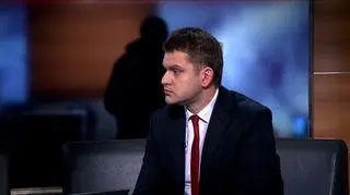 Benzyna na polskich stacjach drożeje w oczach, w ciągu tygodnia 5-7 groszy na litrze. ON i LPG stabilnie. Liczymy razem z Kamilem Makulą, dyrektorem zarządzającym Superato24.pl, jaki samochód z jaką instalacją opłaca się wobec tego kupić.