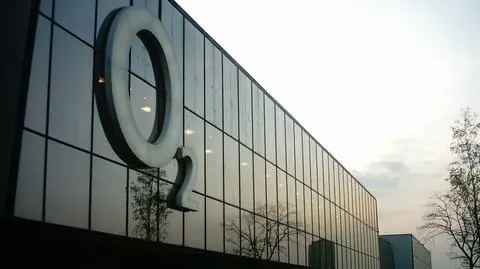 Li Ka-shing negocjuje odkupienie sieci komórkowej O2